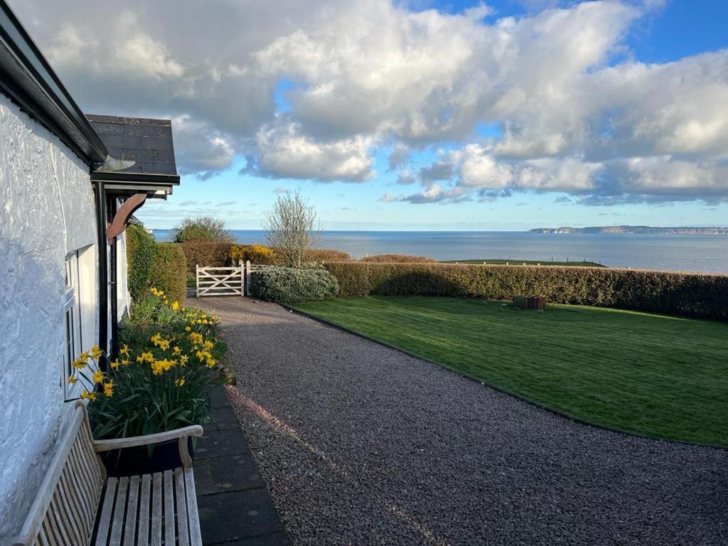 Tornaroan Cottage Ballycastle Esterno foto