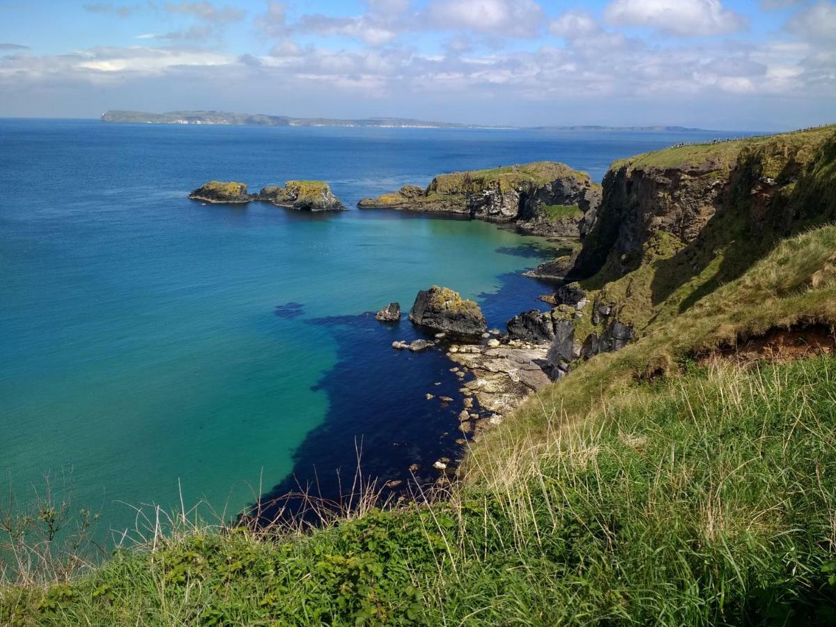 Tornaroan Cottage Ballycastle Esterno foto