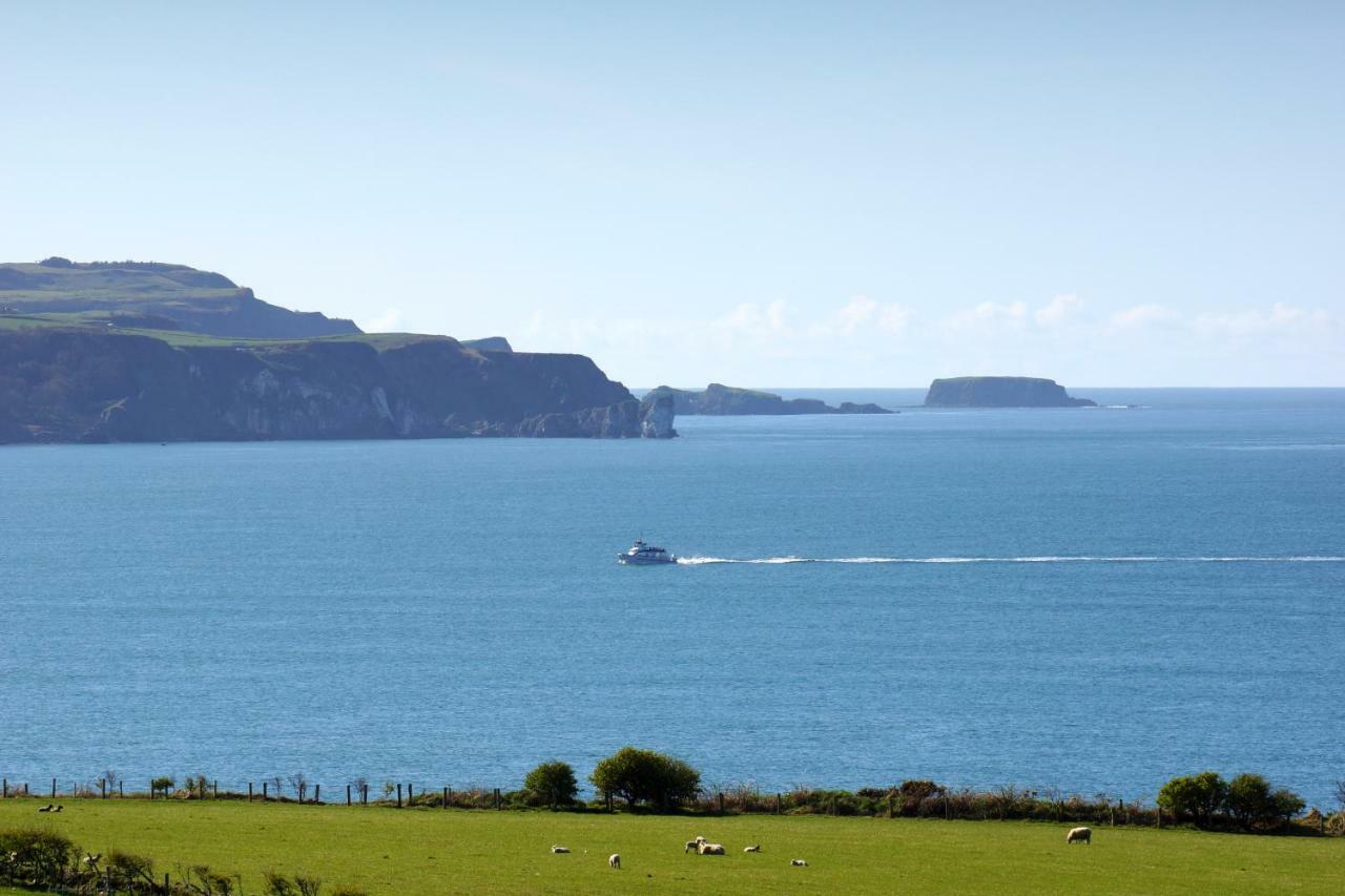 Tornaroan Cottage Ballycastle Esterno foto